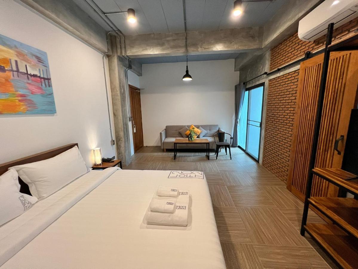 Loft 202 Hotel Bangkok Buitenkant foto